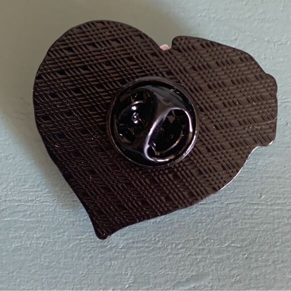 Ghostface Skeleton Call Me! enamel pin - Picture 2 of 2